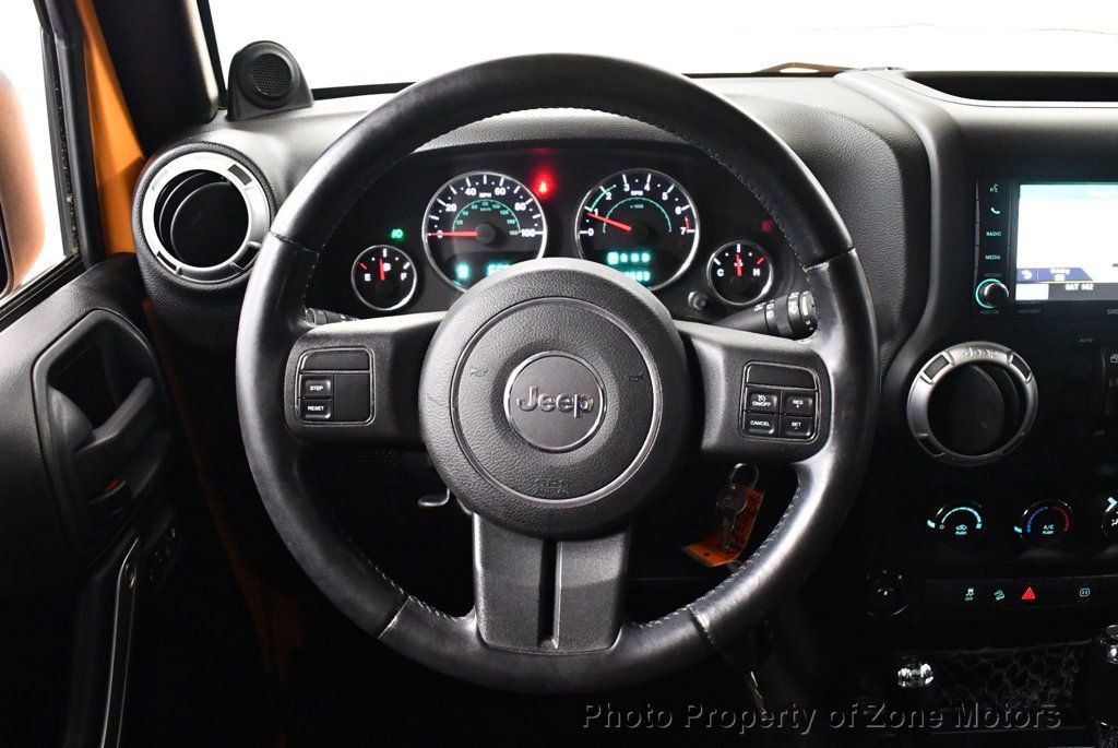 Used 2012 Jeep Wrangler Unlimited Sahara image 27