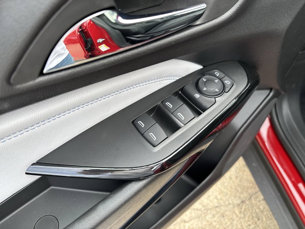 New 2026 Chevrolet Trax LT w/ Sunroof Package FWD image 25