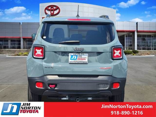 Used 2016 Jeep Renegade Trailhawk AWD/4WD image 7