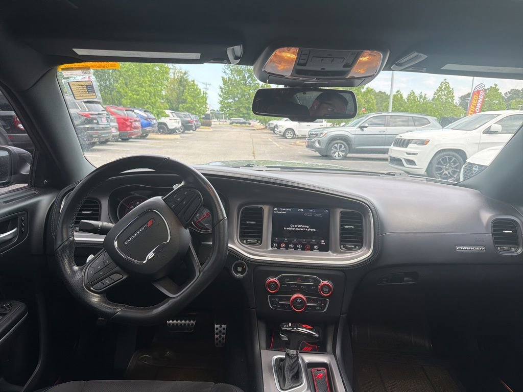 Used 2022 Dodge Charger R/T w/ Plus Group RWD image 9