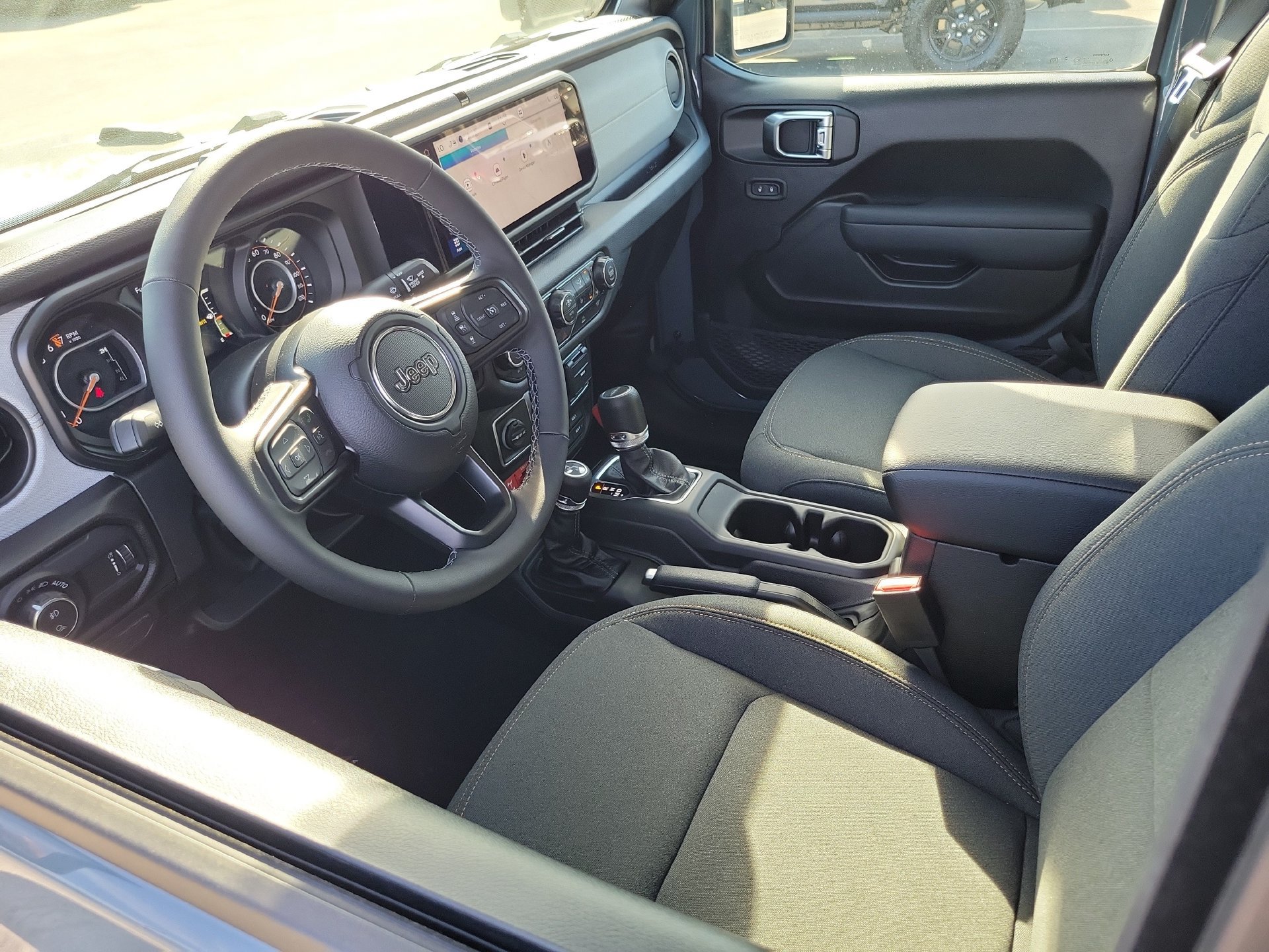 New 2026 Jeep Gladiator Sport AWD/4WD image 3