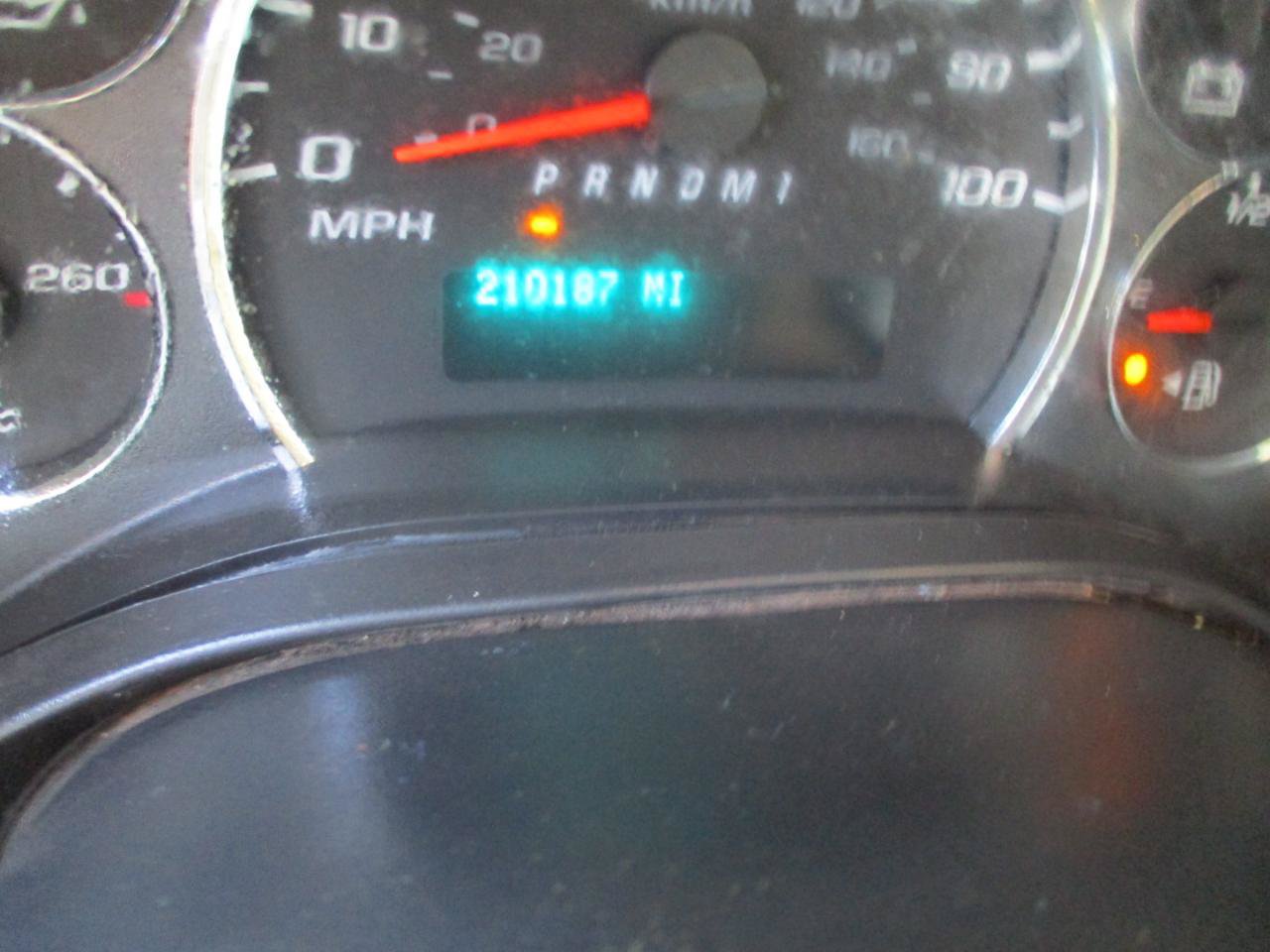 Used 2011 Chevrolet Express 2500 RWD image 9