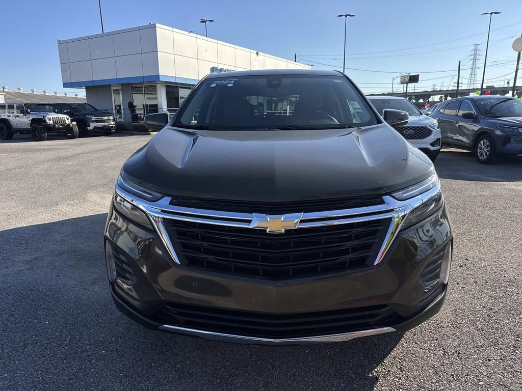 Used 2024 Chevrolet Equinox LT image 2