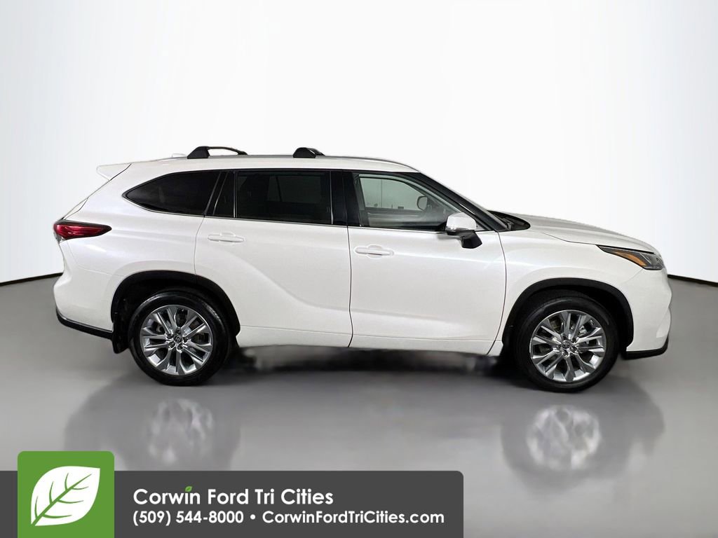 Used 2021 Toyota Highlander Limited image 17
