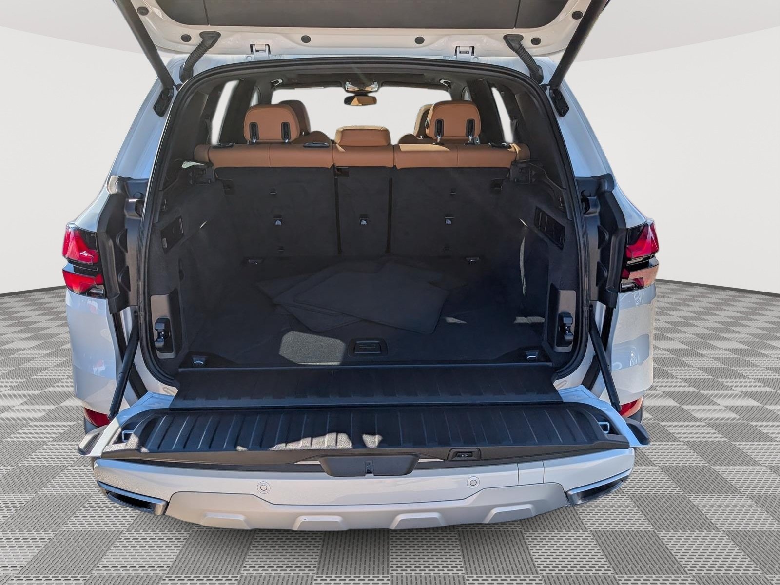 Used 2024 BMW X5 xDrive40i w/ Premium Package AWD/4WD image 13