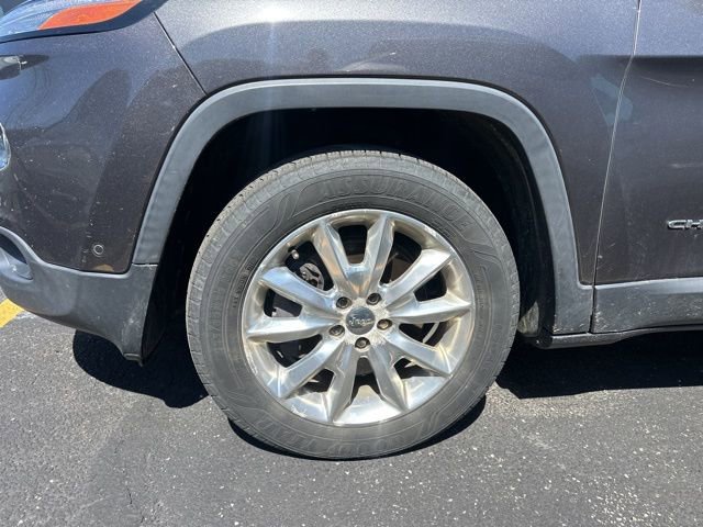 Used 2015 Jeep Cherokee Limited w/ Luxury Group image 17