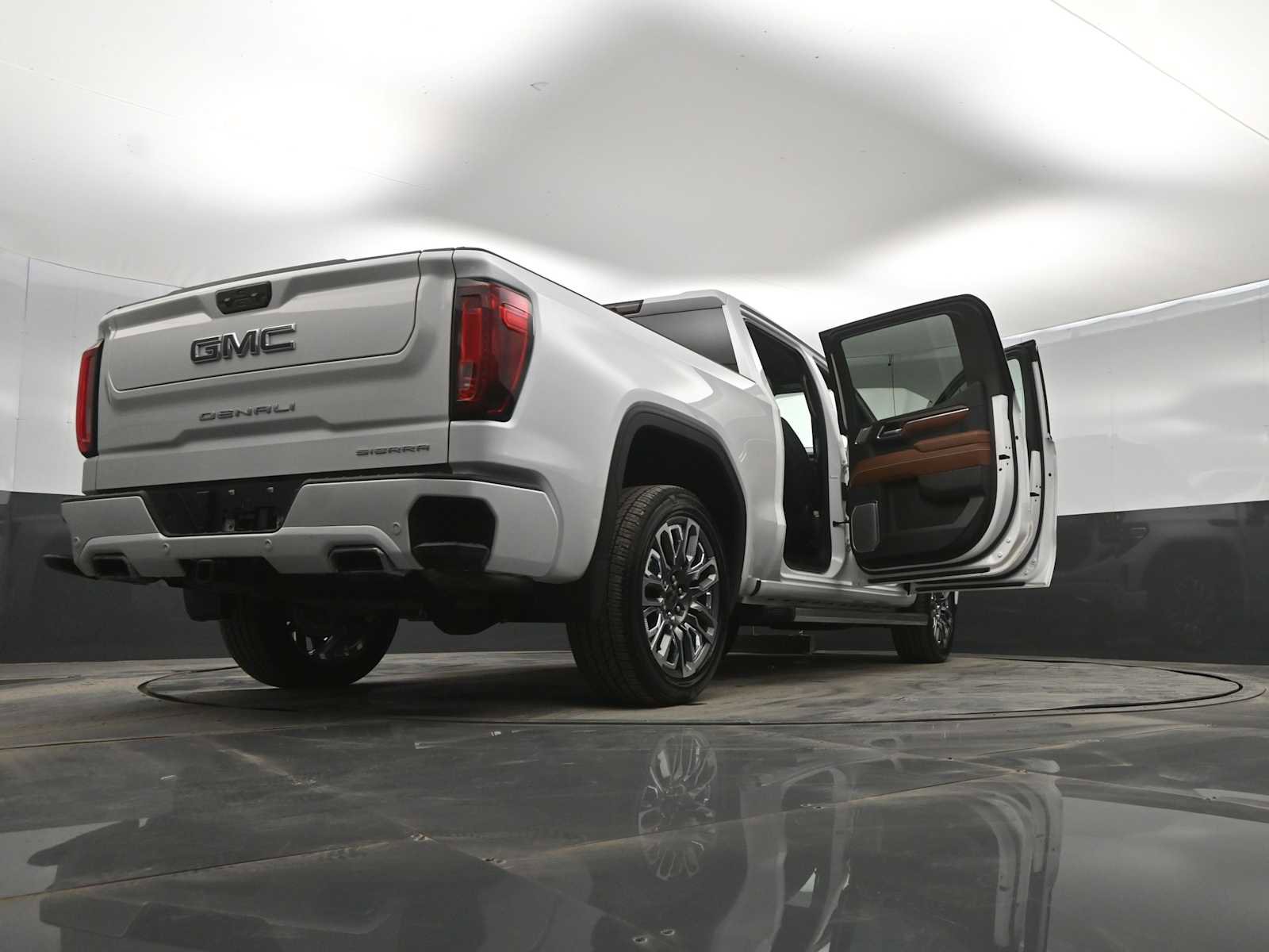 Used 2024 GMC Sierra 1500 Denali Ultimate image 44