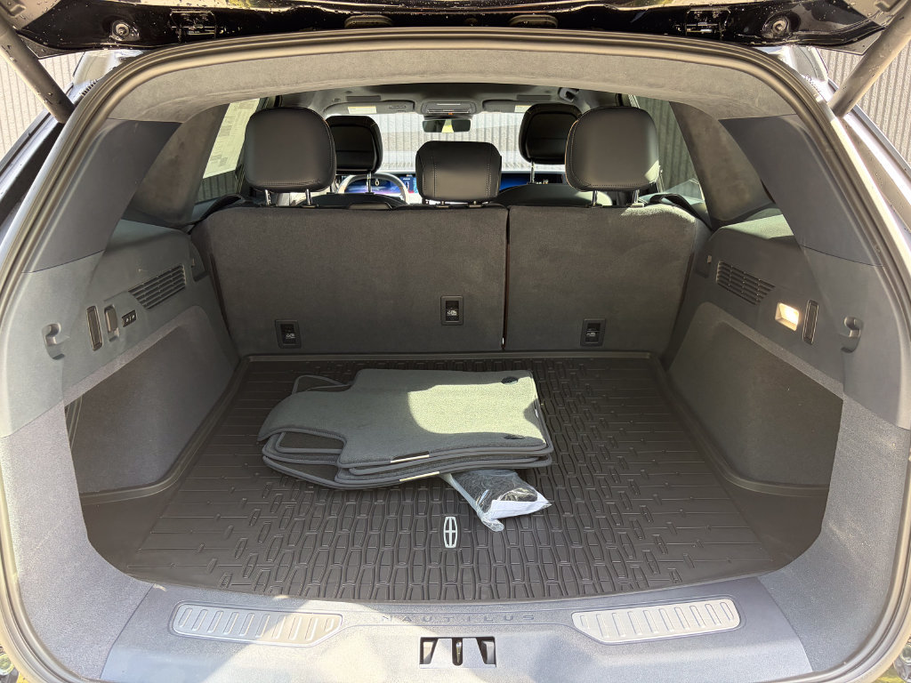 New 2026 Lincoln Nautilus Black Label AWD/4WD image 24