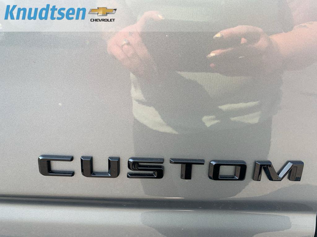 New 2026 Chevrolet Silverado 2500 Custom w/ Custom Value Package AWD/4WD image 17