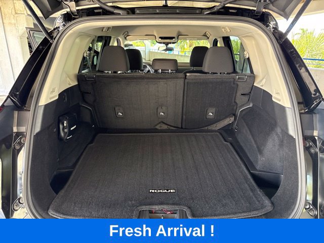 Used 2021 Nissan Rogue SV FWD image 4