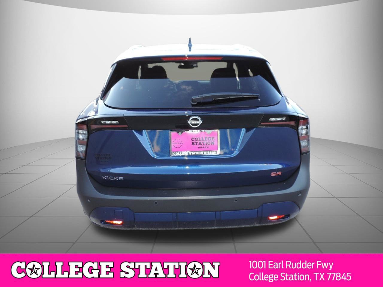 Certified 2025 Nissan Kicks SR FWD image 5