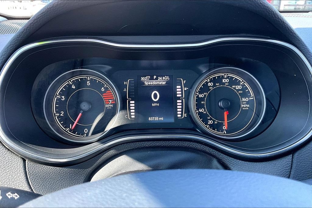 Used 2021 Jeep Cherokee Latitude Plus AWD/4WD image 19