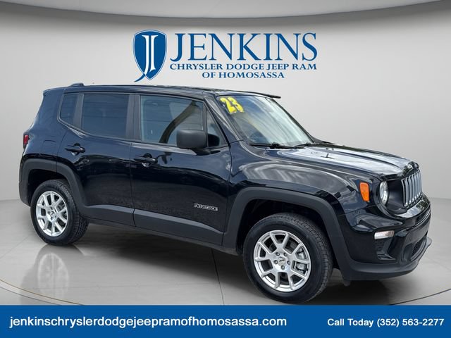 Certified 2023 Jeep Renegade Latitude AWD/4WD image 3