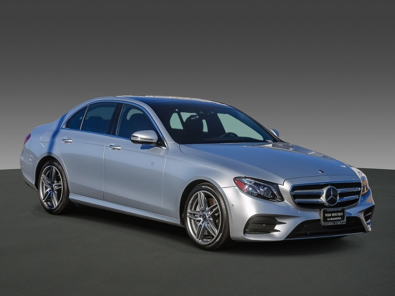 Used 2018 Mercedes-Benz E 300 w/ Premium 3 Package (Q03) image 5
