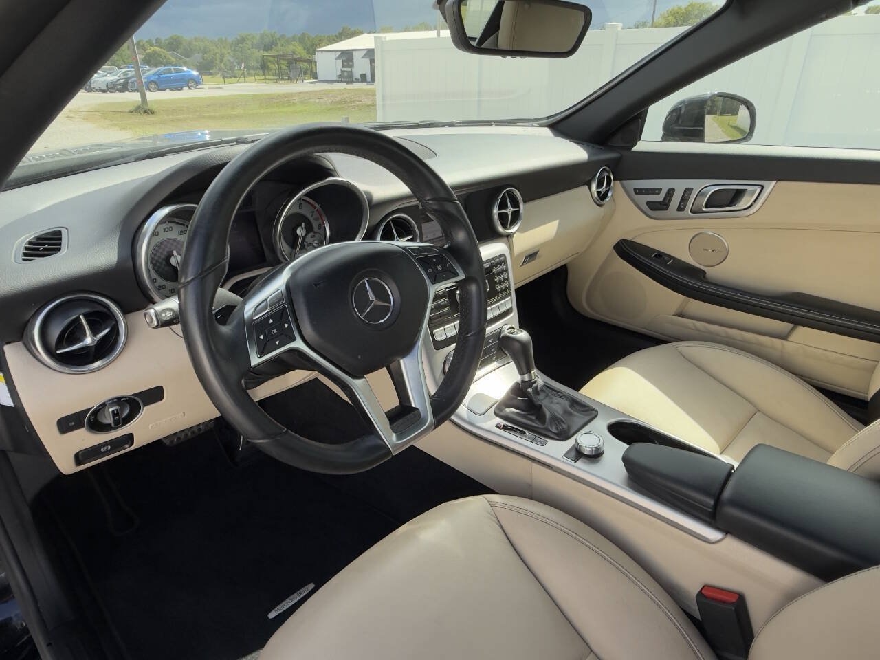 Used 2013 Mercedes-Benz SLK 250 image 14