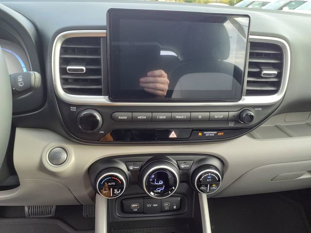 Certified 2026 Hyundai Venue SEL FWD image 18