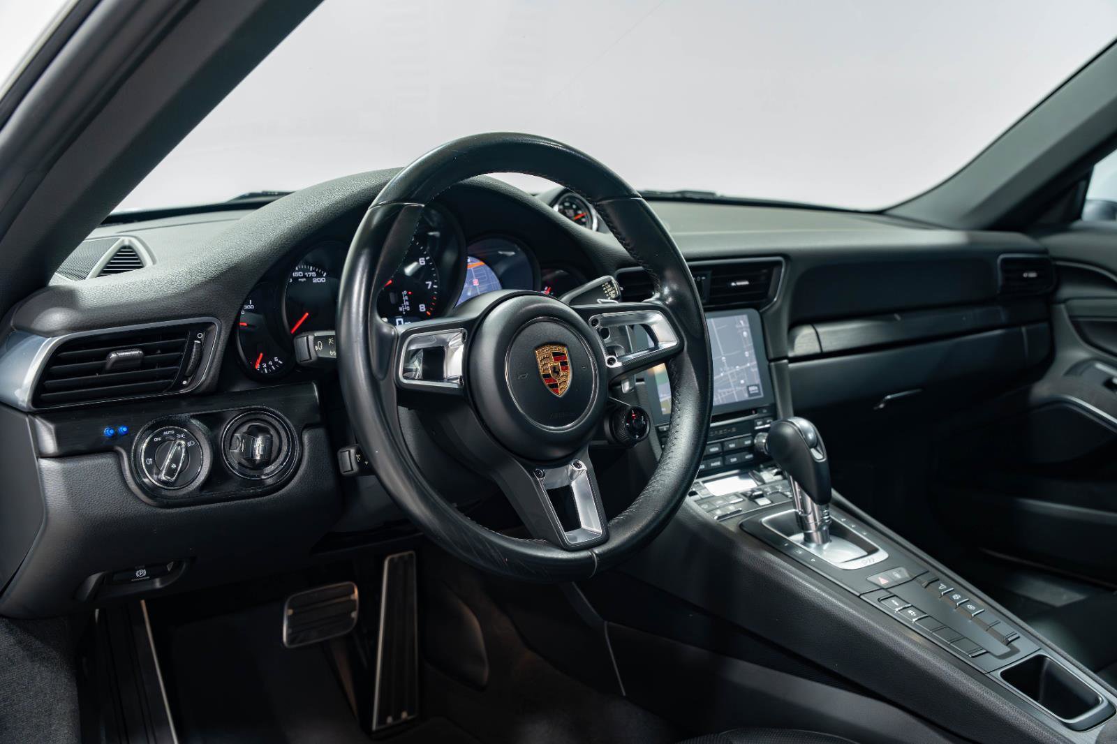 Used 2018 Porsche 911 Carrera GTS image 96