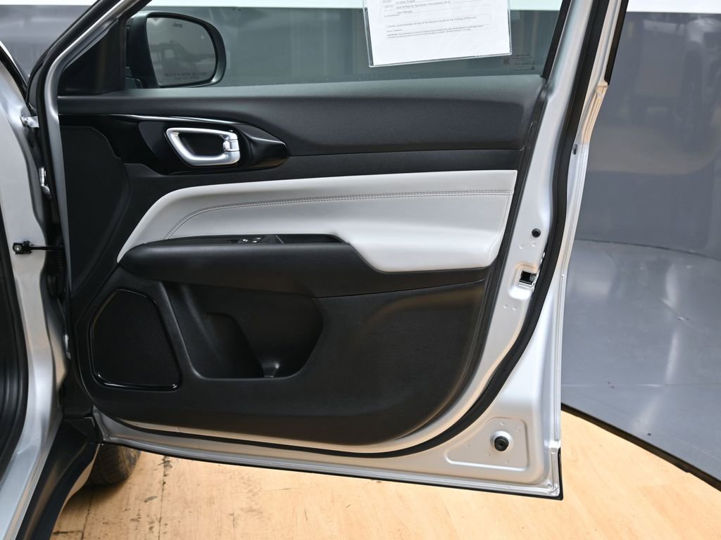 Used 2026 Jeep Compass Limited image 46