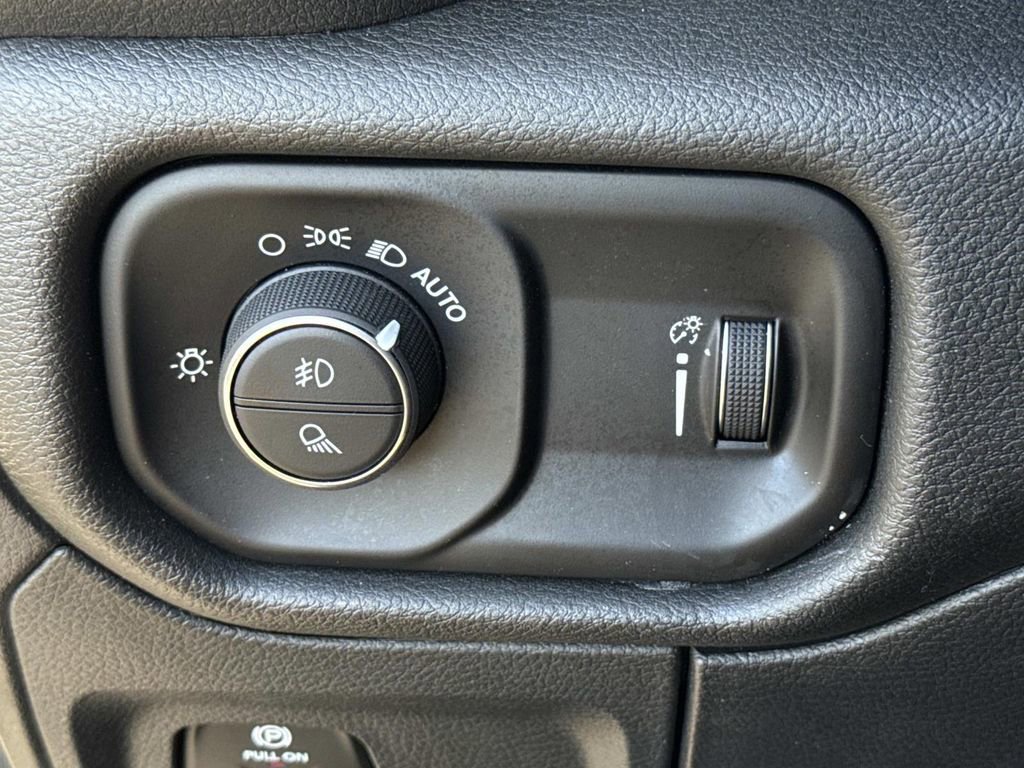 Used 2024 RAM 1500 Tradesman w/ Warlock PACKAGE image 40