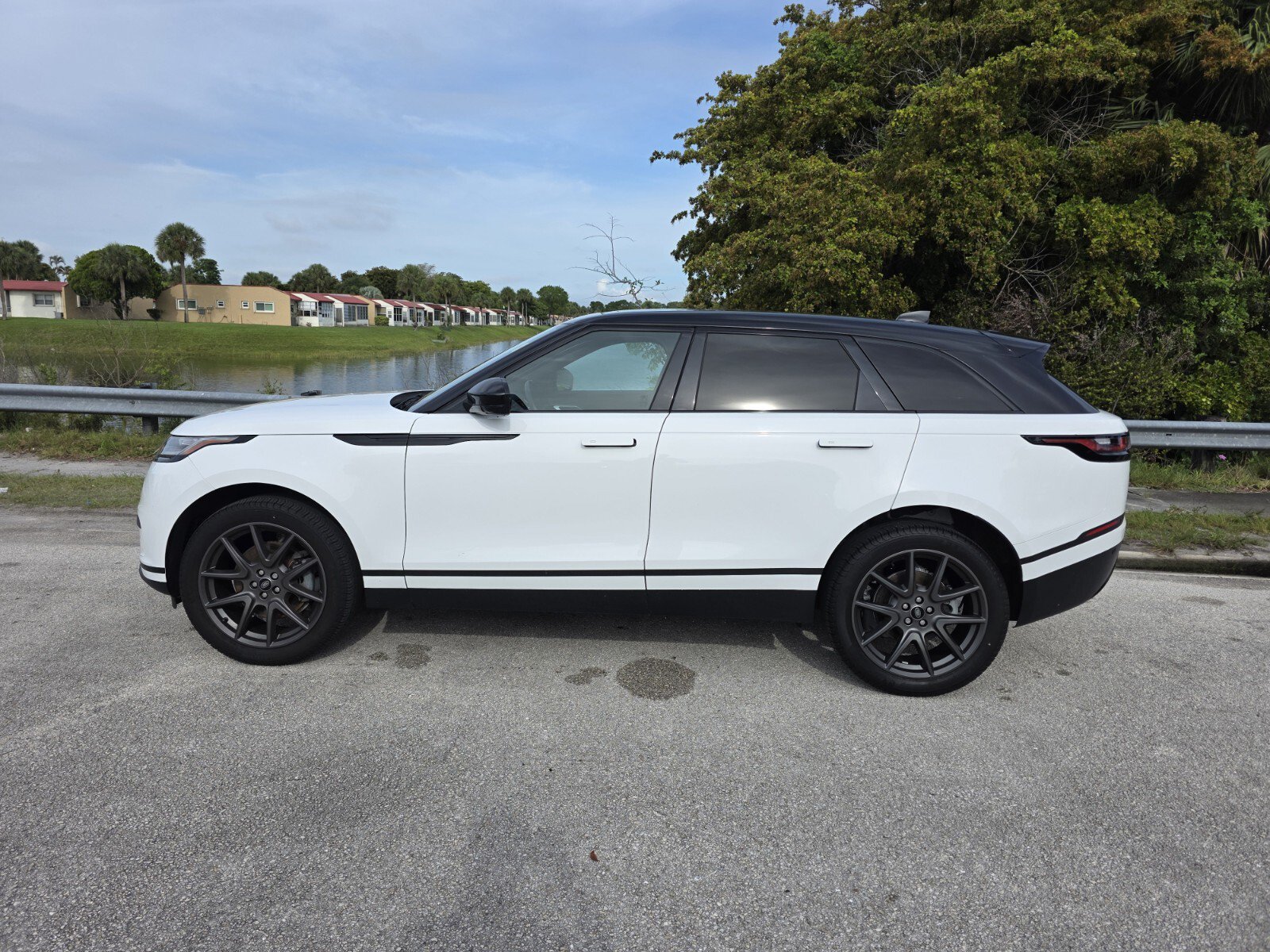 Certified 2023 Land Rover Range Rover Velar S AWD/4WD image 8