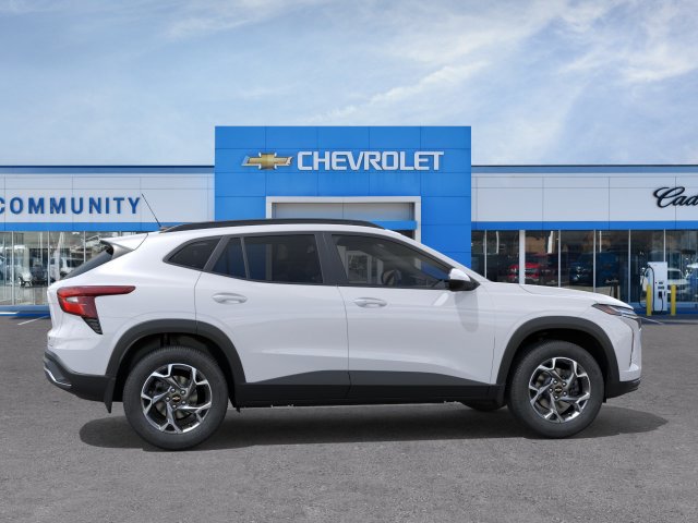 New 2026 Chevrolet Trax LT w/ Sunroof Package FWD image 7