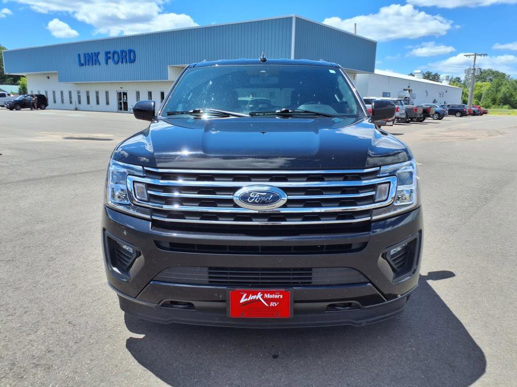 Used 2021 Ford Expedition XLT w/ Black Accent Package AWD/4WD image 9