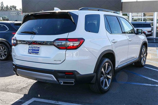 Used 2023 Honda Pilot Elite image 6