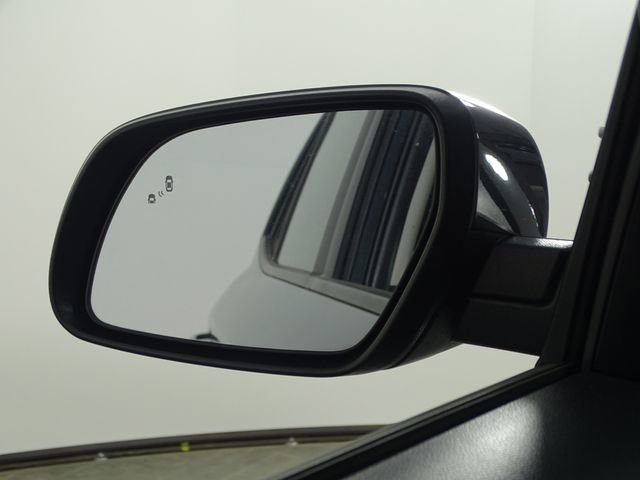 Used 2024 Hyundai Venue SEL image 32