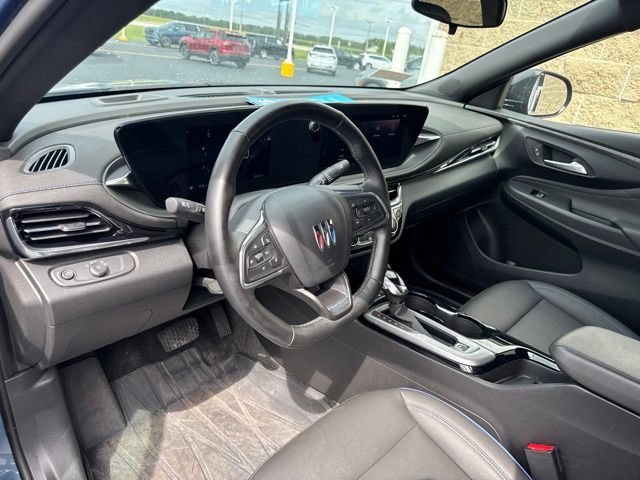 Used 2024 Buick Envista Sport Touring w/ Convenience I Package FWD image 13