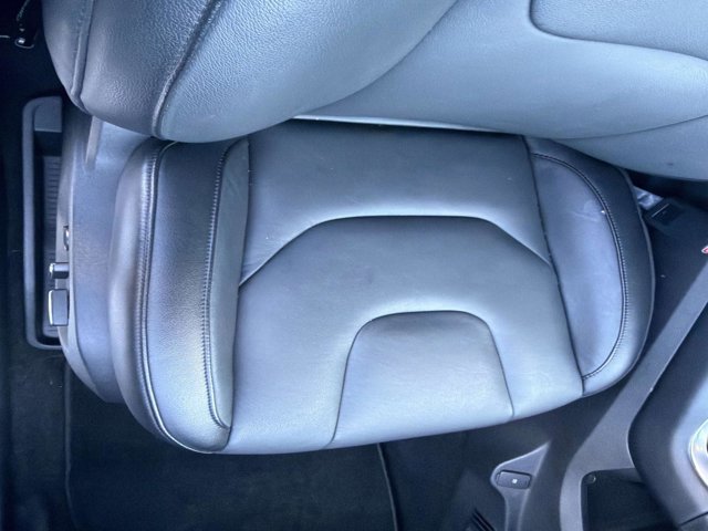 Used 2018 Ford Edge Titanium w/ Ford Safe & Smart Package FWD image 18