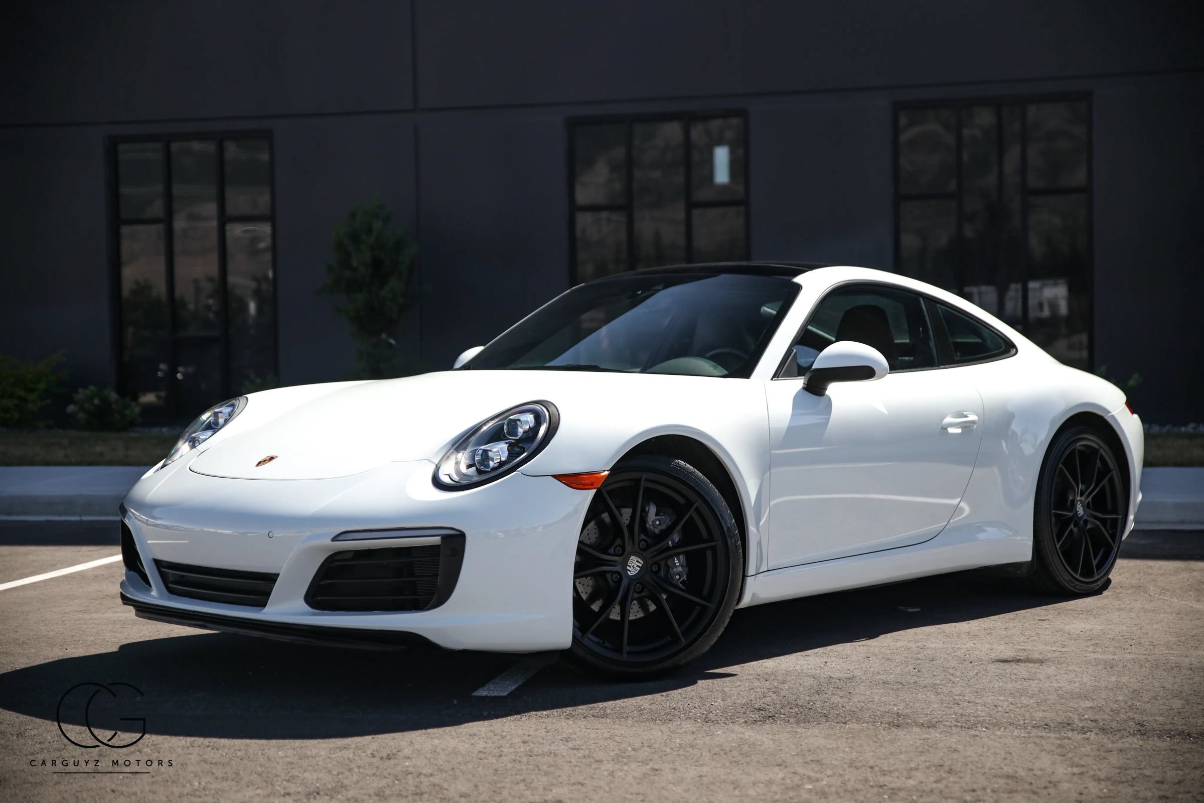 Used 2019 Porsche 911 Carrera image 3
