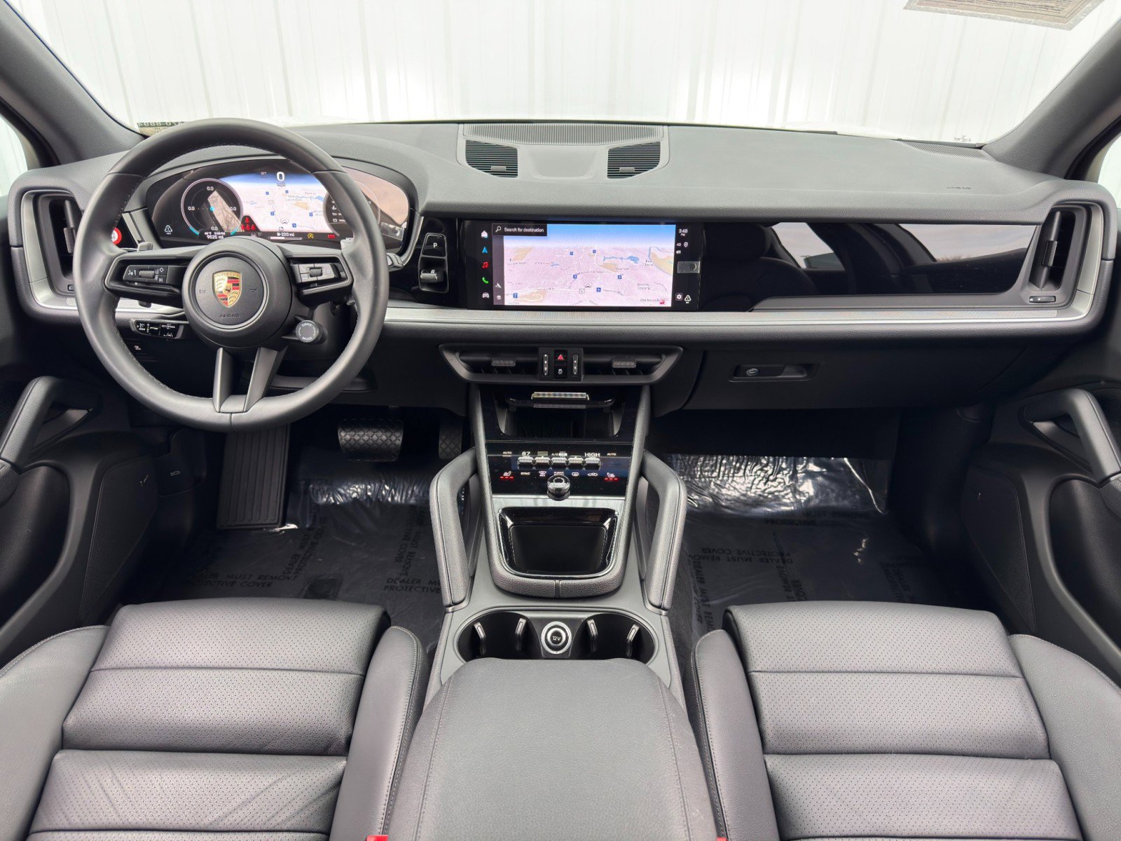 Used 2024 Porsche Cayenne w/ Premium Package image 13