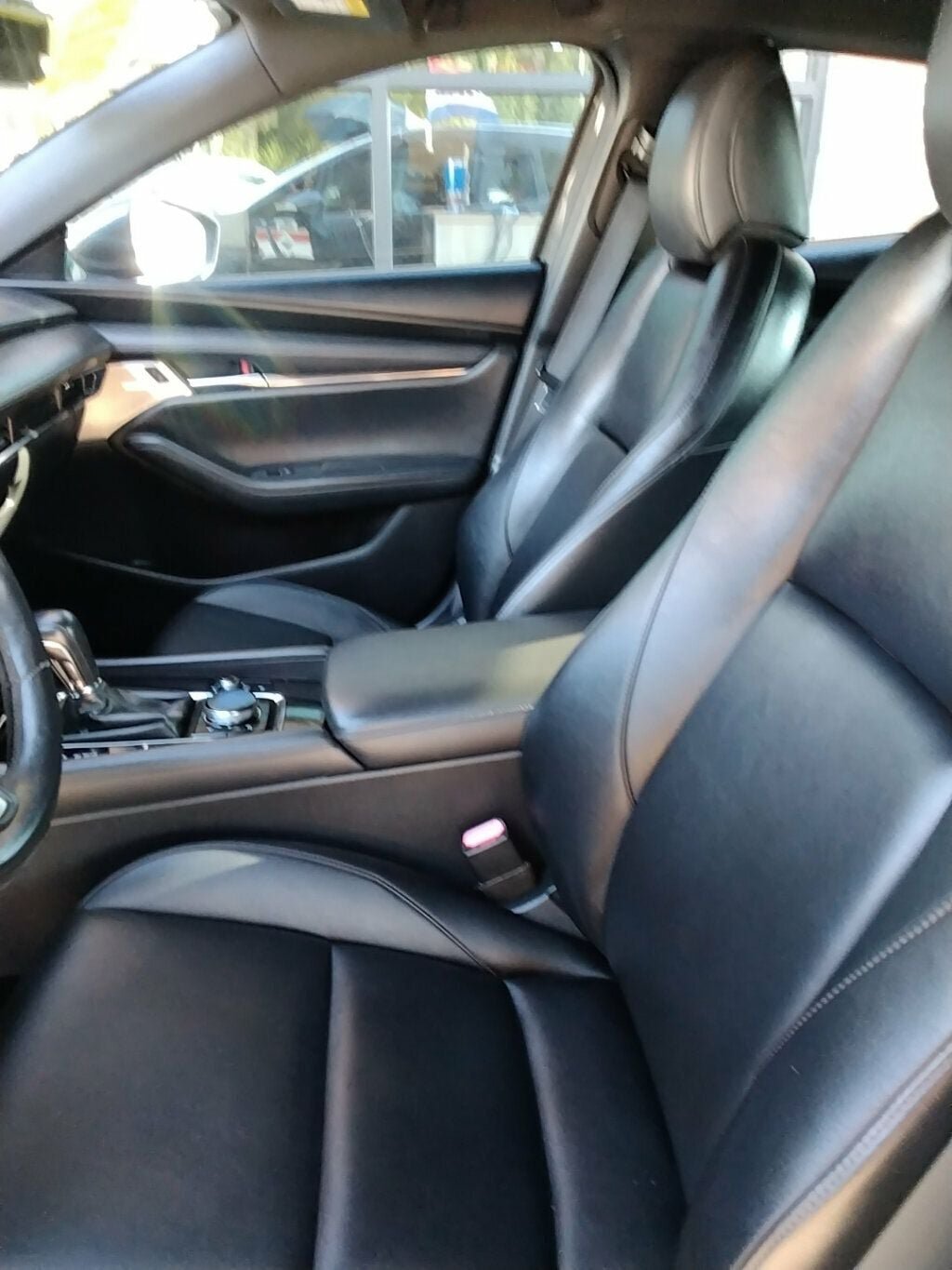 Used 2019 MAZDA MAZDA3 Hatchback w/ Preferred Package FWD image 7