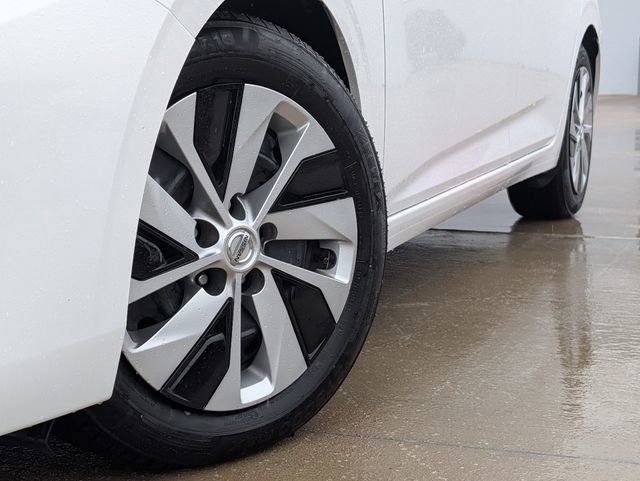 Used 2024 Nissan Sentra SV FWD image 2