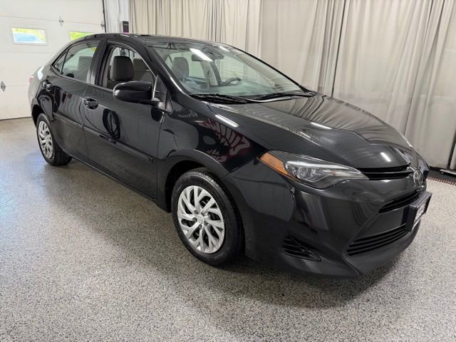Used 2017 Toyota Corolla LE w/ Carpet Mat Package (TMS) FWD image 3