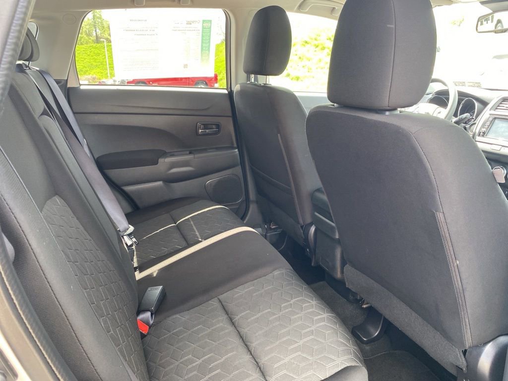 Used 2025 Mitsubishi Outlander Sport AWD image 13