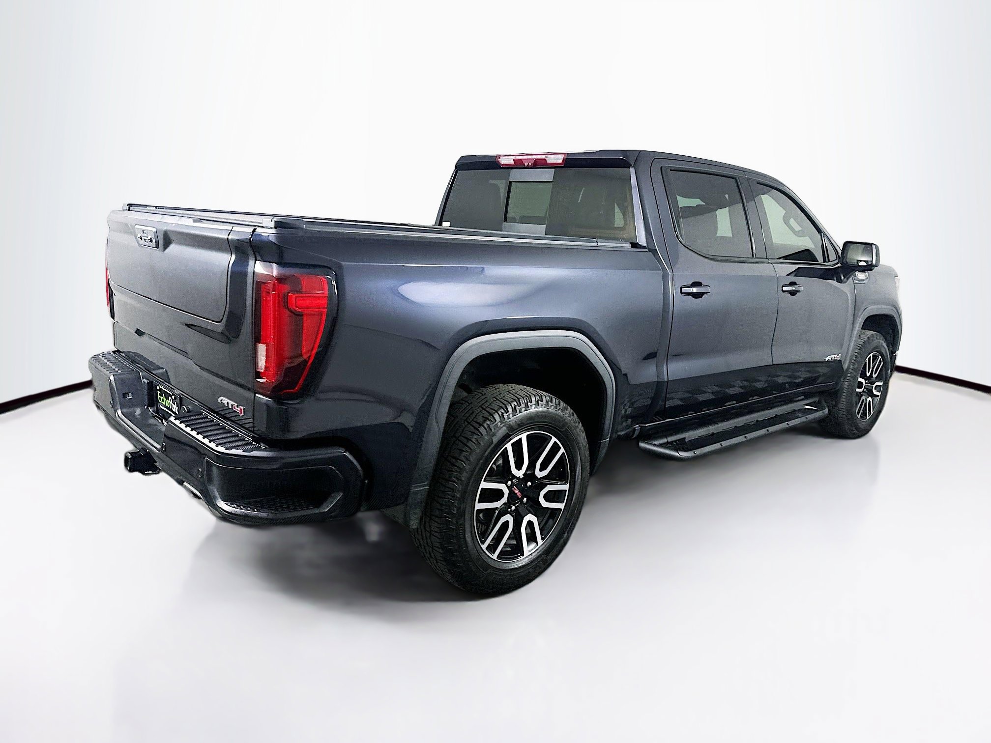 Used 2023 GMC Sierra 1500 AT4 w/ AT4 Premium Package AWD/4WD image 9