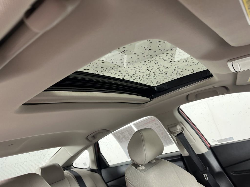 Certified 2025 Honda Accord SE image 5