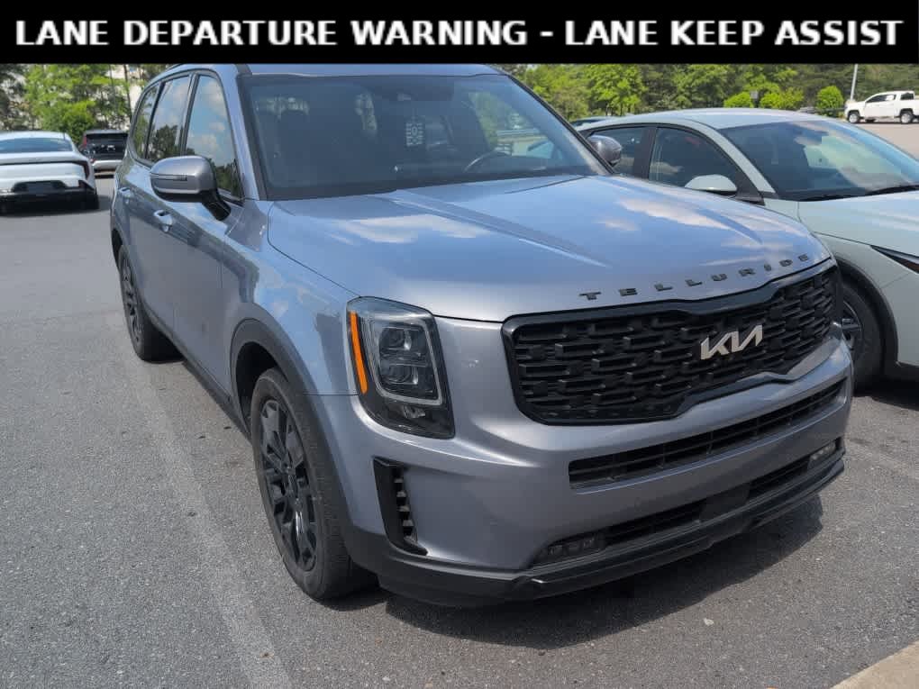 Used 2022 Kia Telluride SX w/ SX Prestige Package AWD/4WD image 3