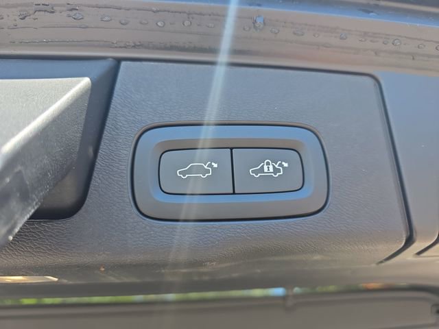 Used 2023 Volvo XC60 B5 Plus w/ Protection Package Premier FWD image 41