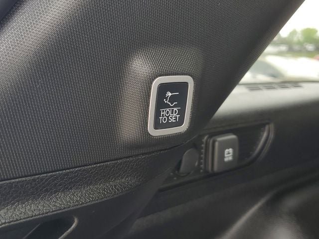 Certified 2024 Jeep Grand Cherokee Limited RWD image 13