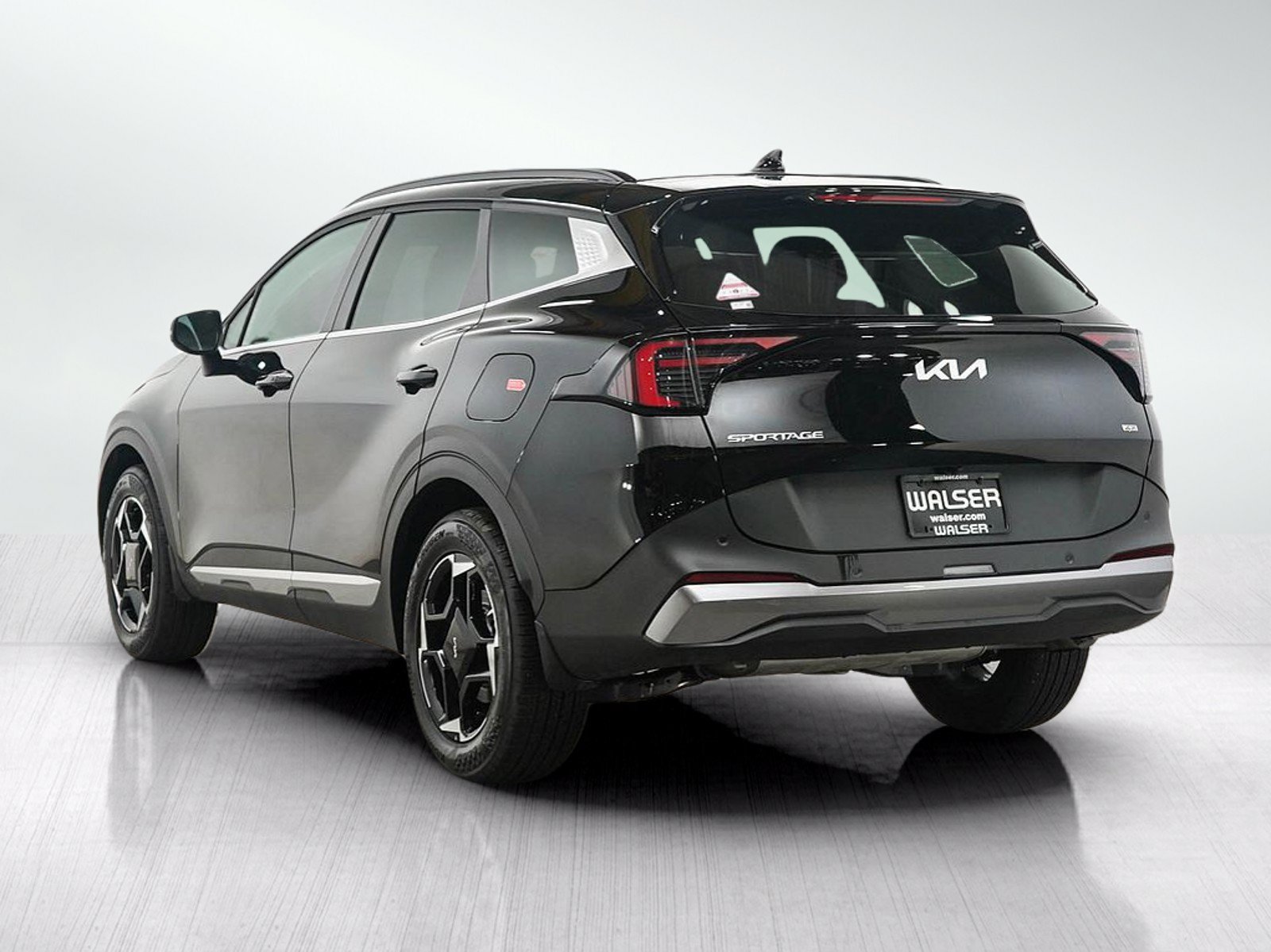 Used 2026 Kia Sportage EX AWD/4WD image 3