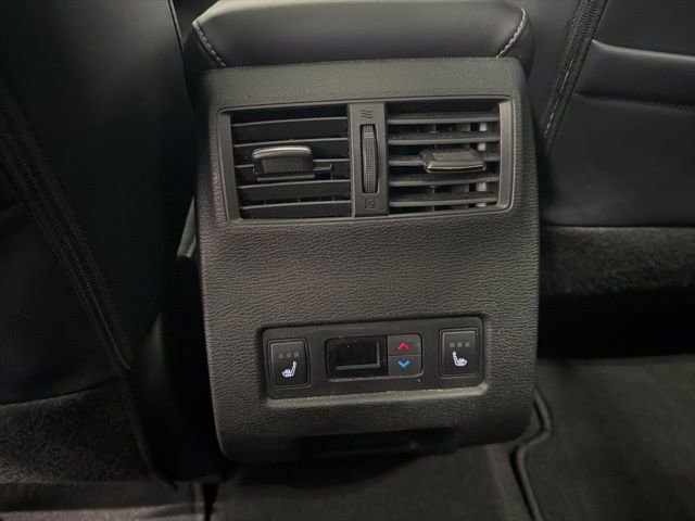Used 2025 Mitsubishi Outlander SEL image 28