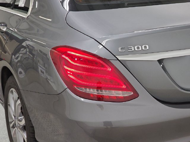 Used 2017 Mercedes-Benz C 300 4MATIC Sedan image 34