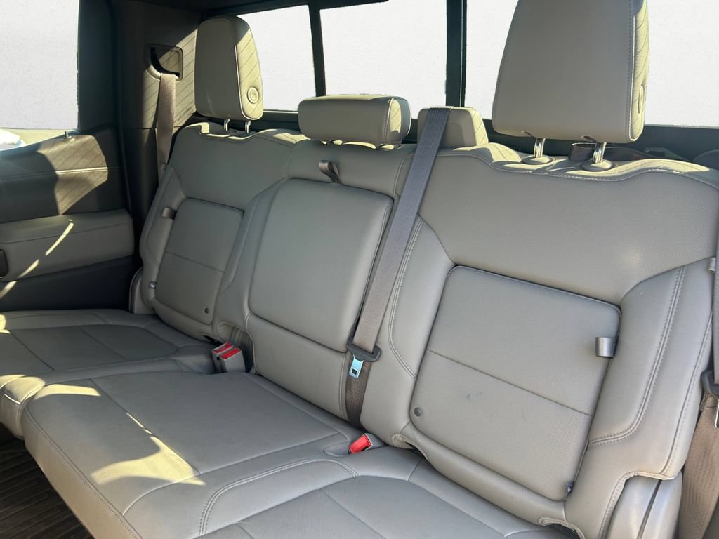 Used 2021 GMC Sierra 1500 SLT w/ SLT Premium Plus Package AWD/4WD image 9