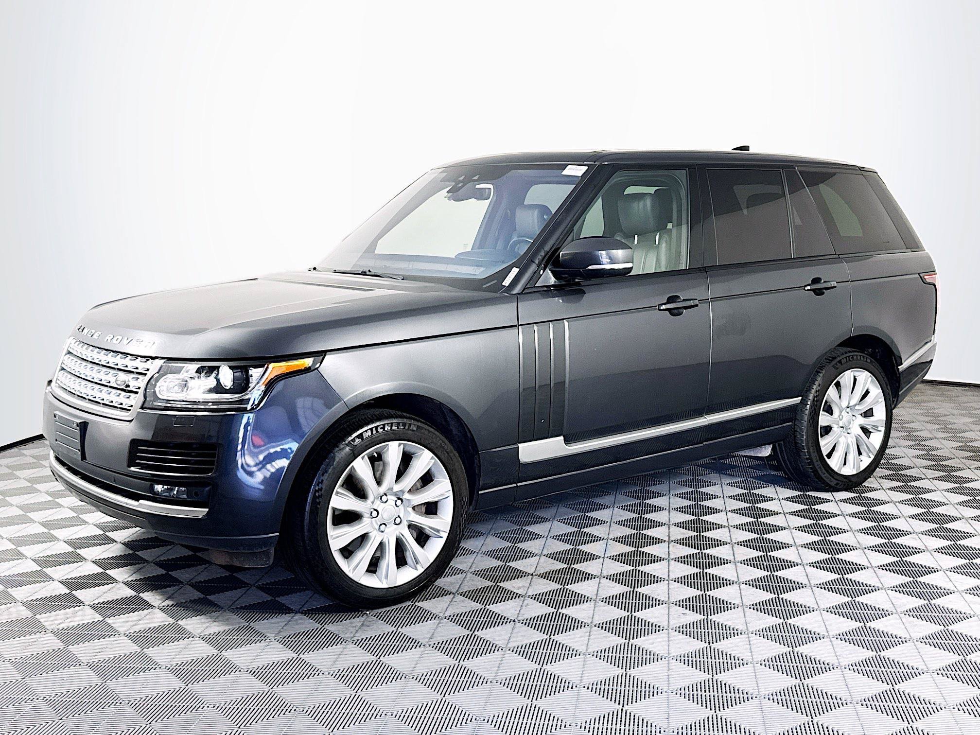 Used 2017 Land Rover Range Rover Supercharged AWD/4WD image 4