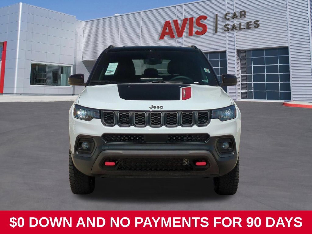 Used 2025 Jeep Compass Trailhawk AWD/4WD image 2