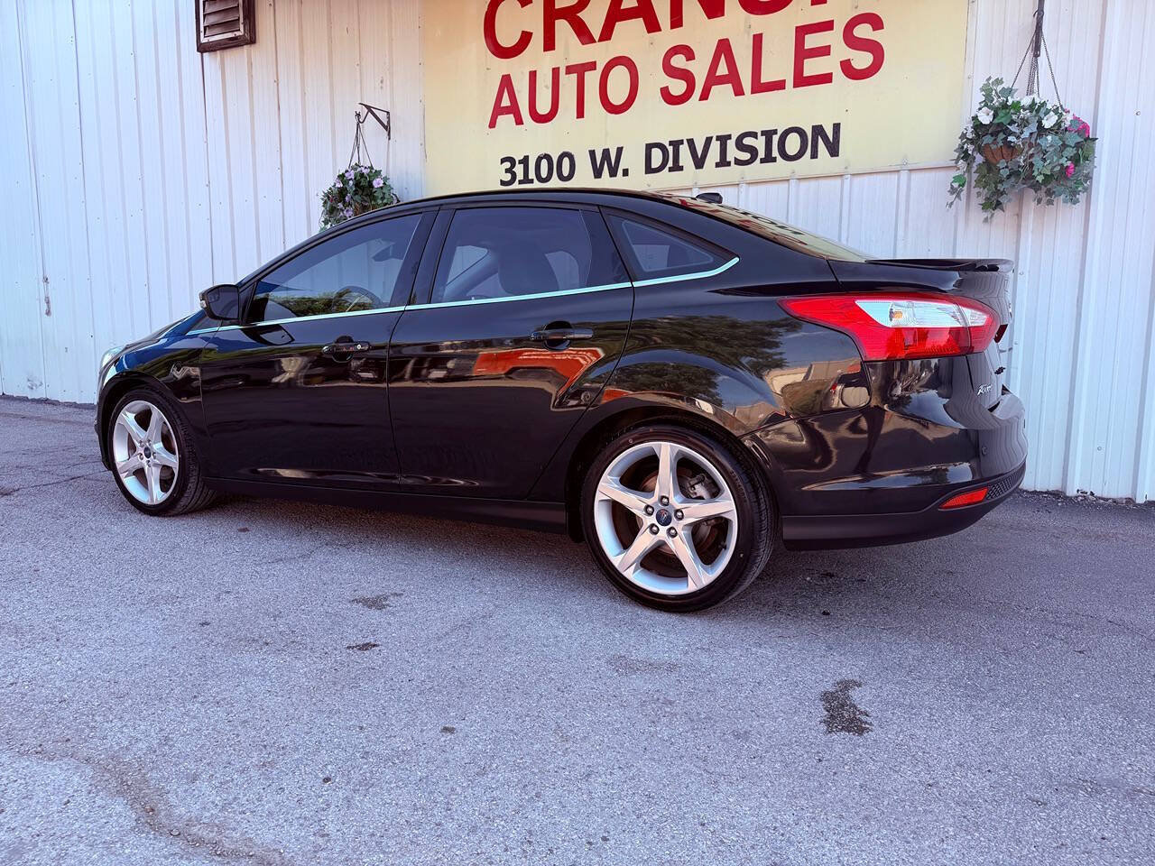 Used 2012 Ford Focus Titanium FWD image 9