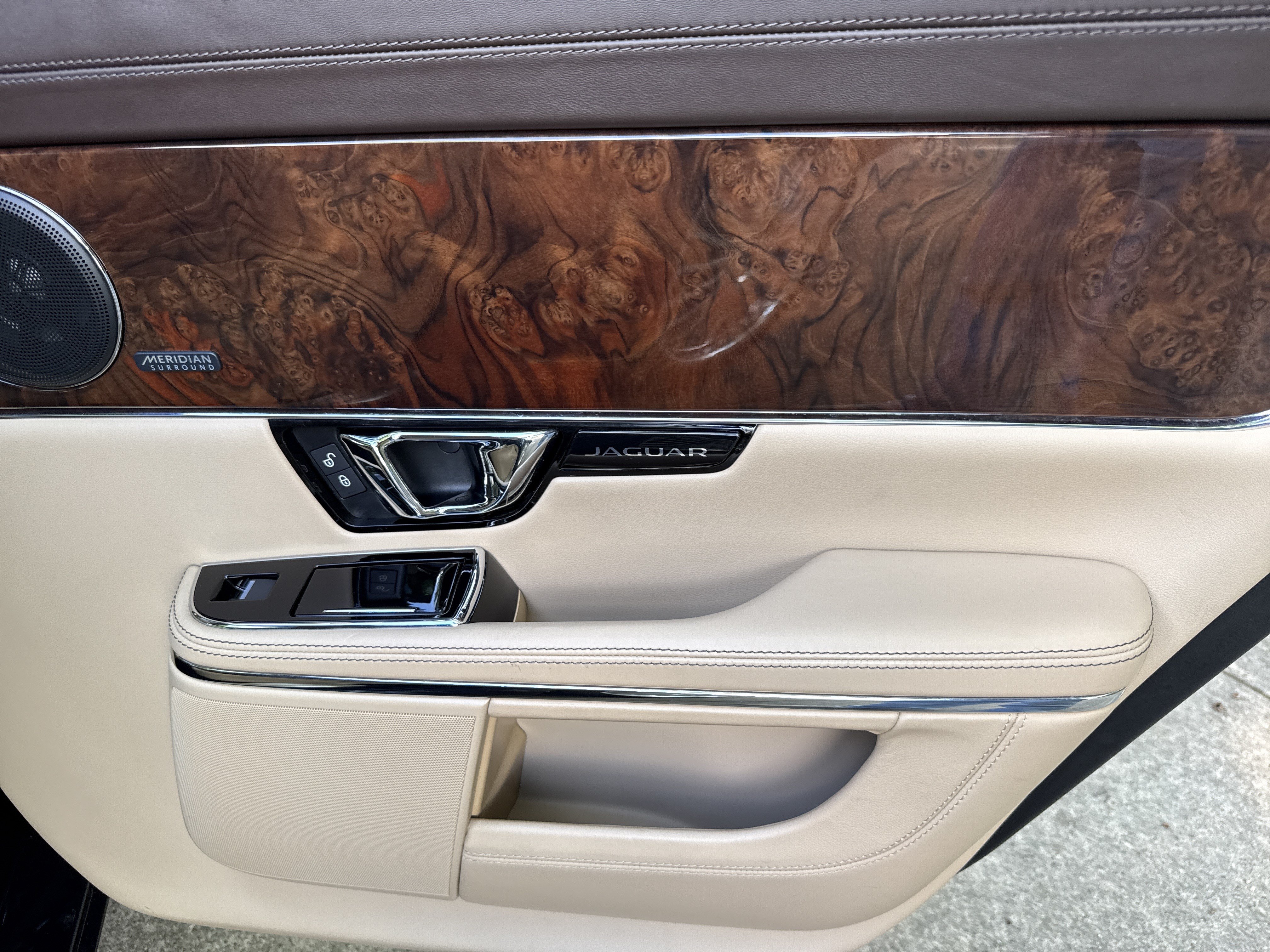 Used 2016 Jaguar XJ L Portfolio AWD/4WD image 16