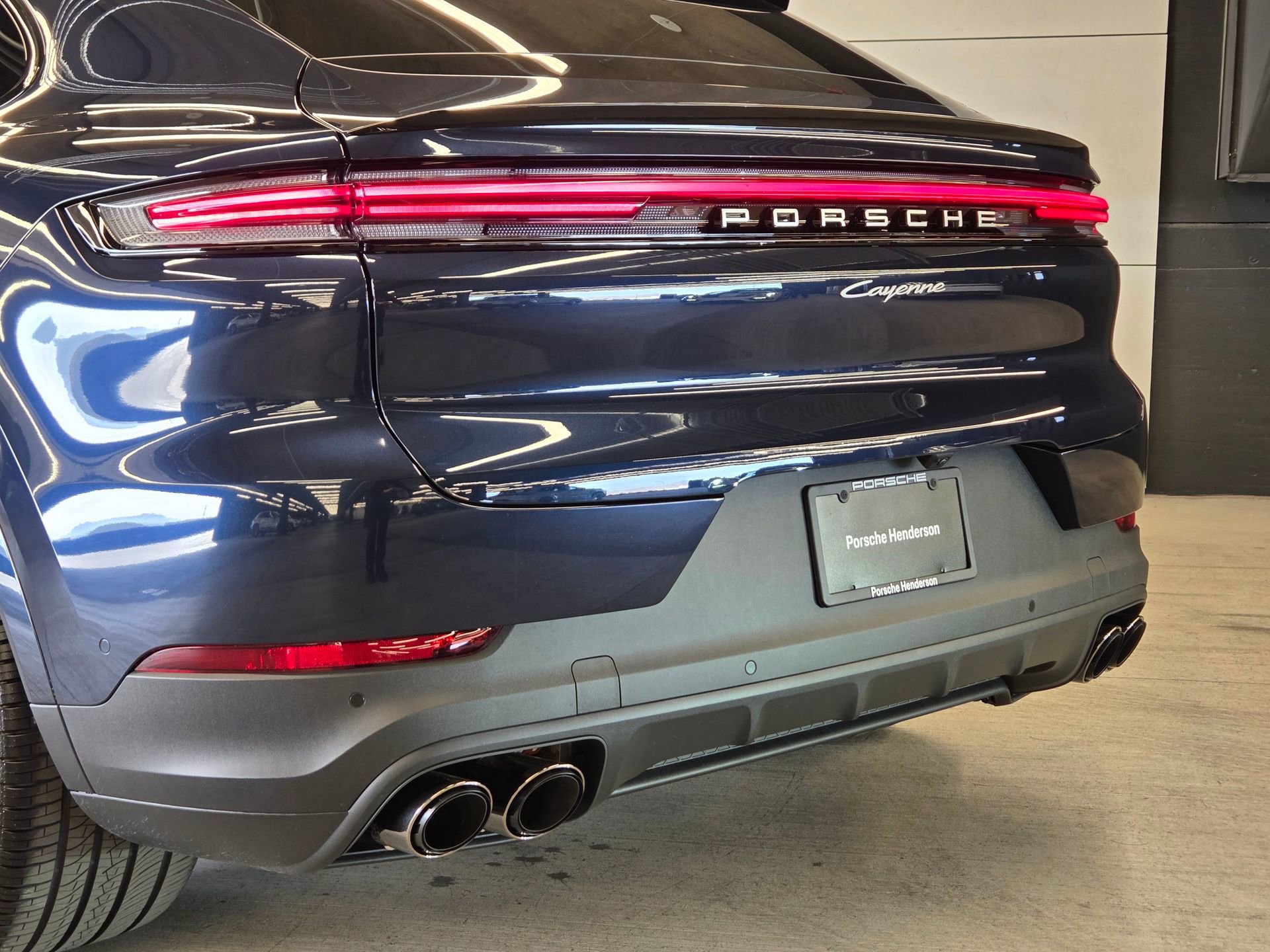 New 2026 Porsche Cayenne Coupe AWD/4WD image 8